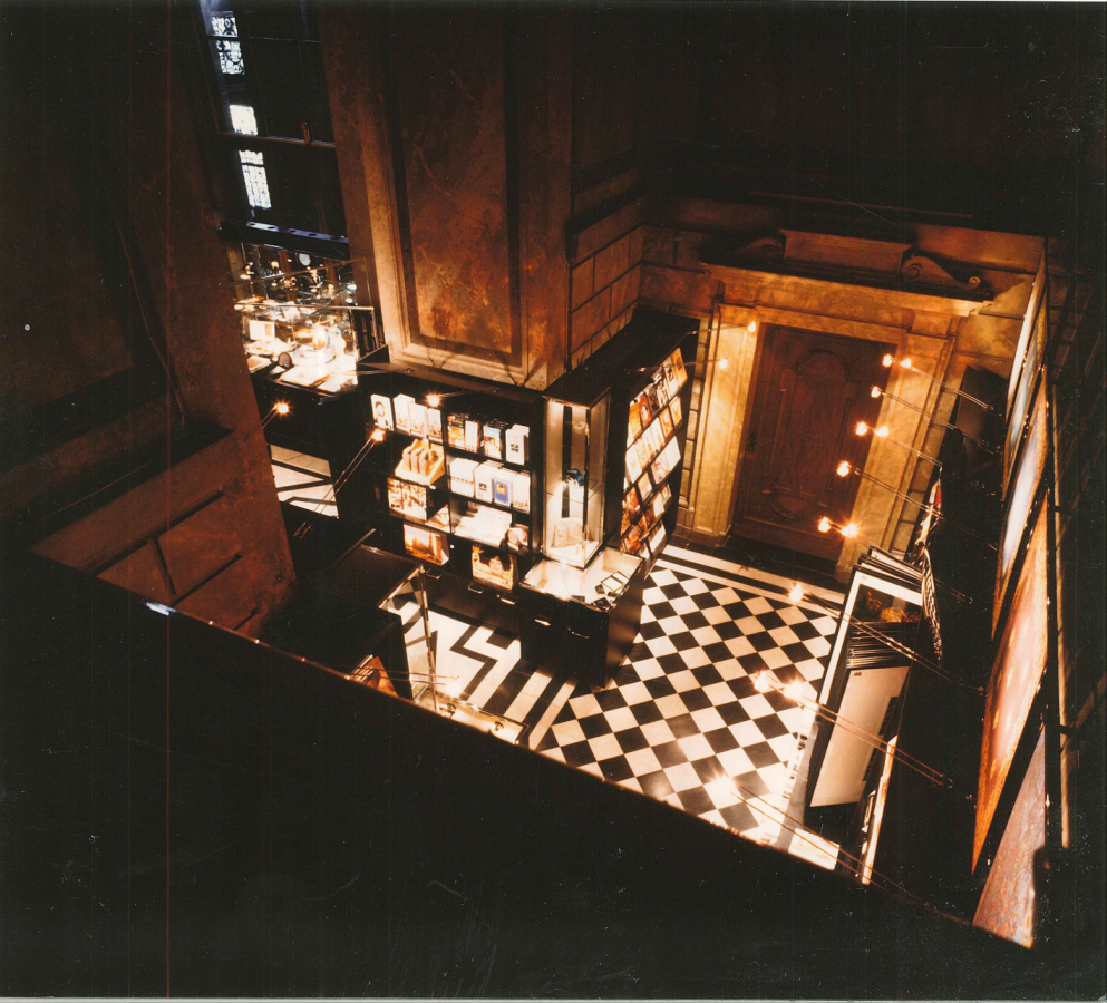 GMMK , Foto: Elisabeth Mayr-Keber , Gert M. MAYR-KEBER ZT-GmbH. Shop im Kunsthistorischen Museum 1993-1995